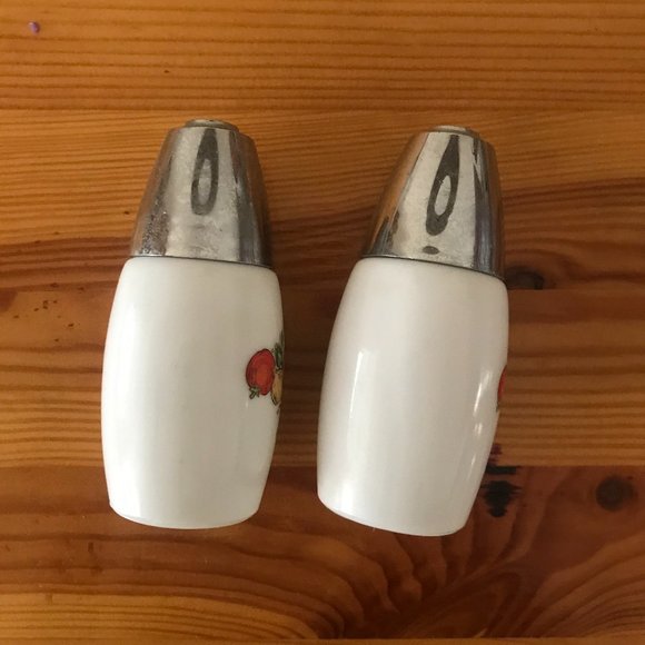 Vintage Spice of Life Corningware Salt and Pepper Shakers 1970s - Picture 2 of 3